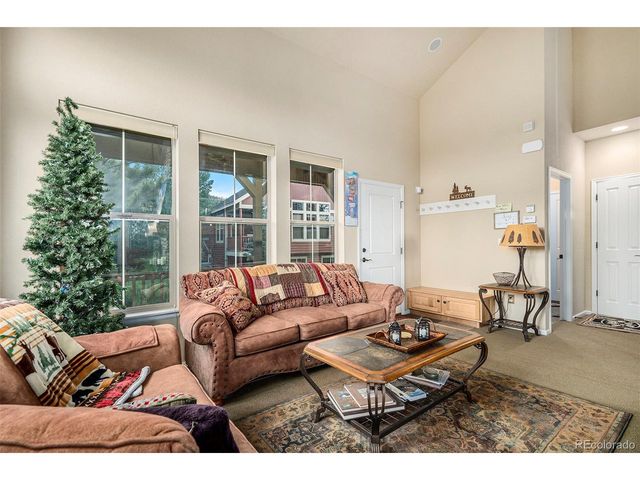 104 Saddle Horn Ct, Granby, CO 80446