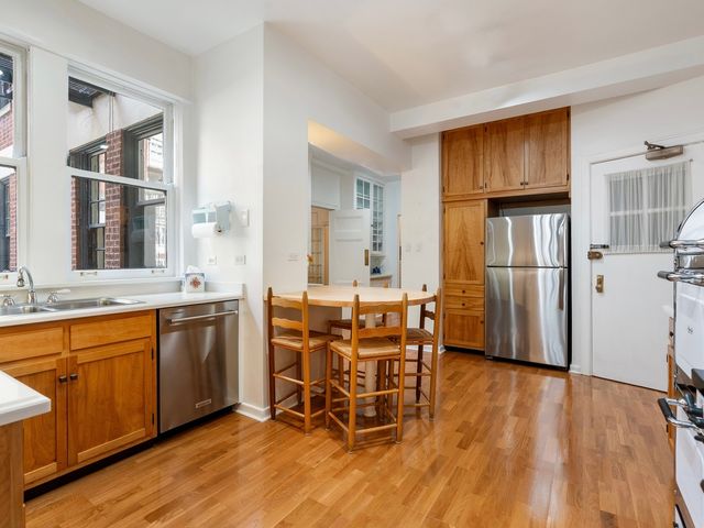 232 E Walton Place 3E, Chicago, IL 60611