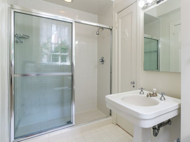 232 E Walton Place 3E, Chicago, IL 60611