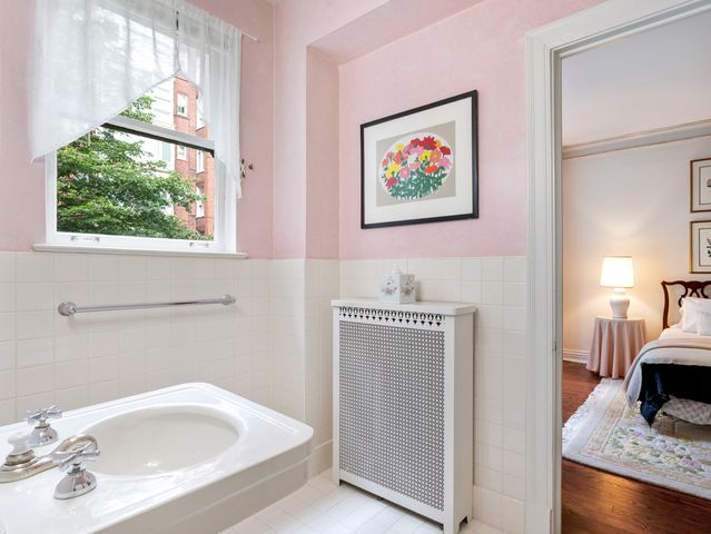 232 E Walton Place 3E, Chicago, IL 60611