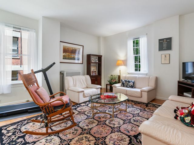 232 E Walton Place 3E, Chicago, IL 60611