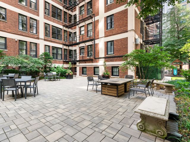 232 E Walton Place 3E, Chicago, IL 60611