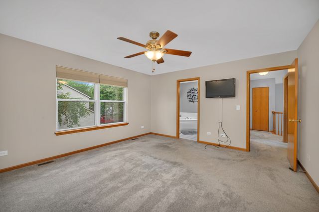 1915 Somerset Court, Romeoville, IL 60446