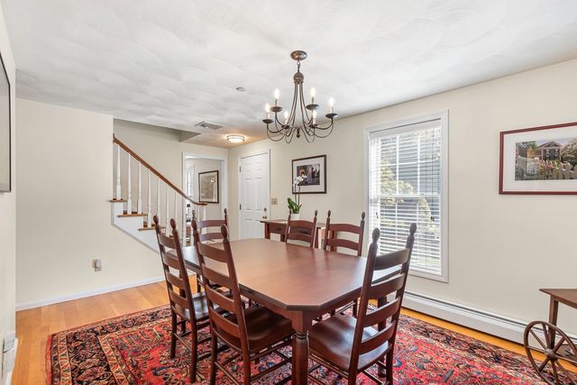 15 Andrew Ct, Swansea, MA 02777