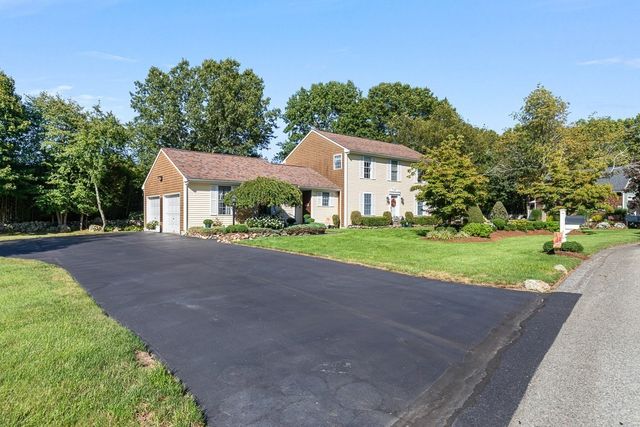 15 Andrew Ct, Swansea, MA 02777