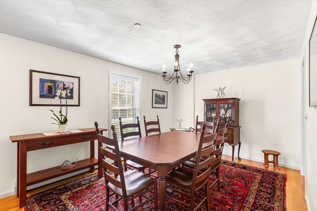 15 Andrew Ct, Swansea, MA 02777