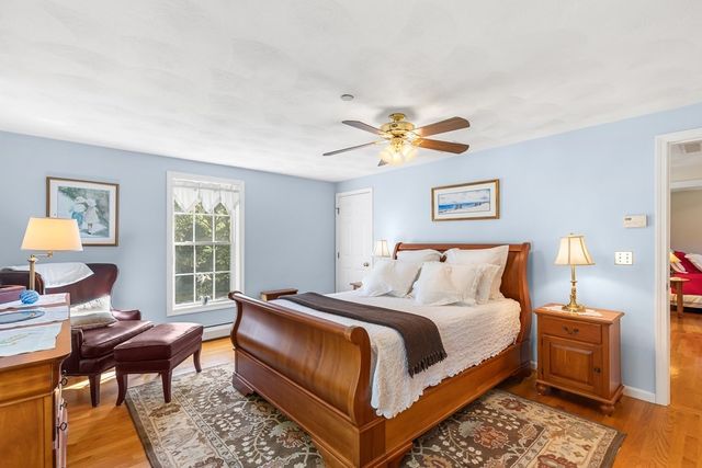 15 Andrew Ct, Swansea, MA 02777
