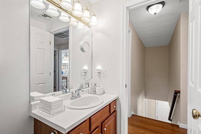 15 Andrew Ct, Swansea, MA 02777
