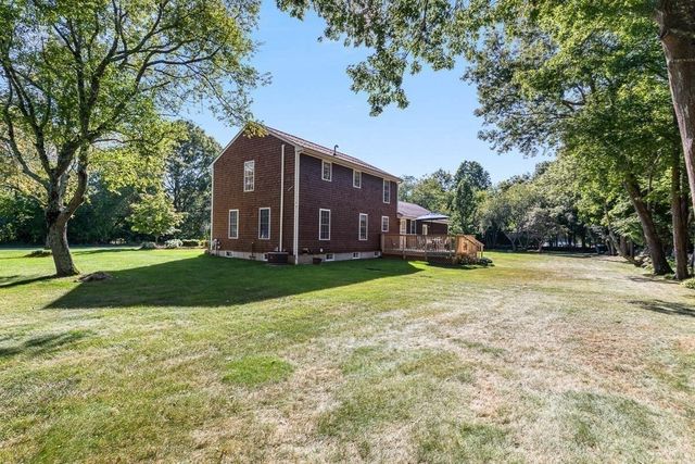15 Andrew Ct, Swansea, MA 02777