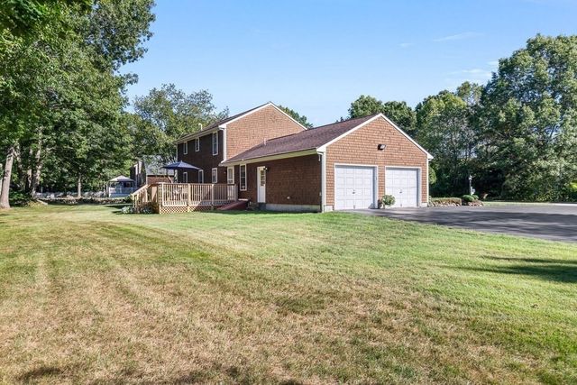 15 Andrew Ct, Swansea, MA 02777