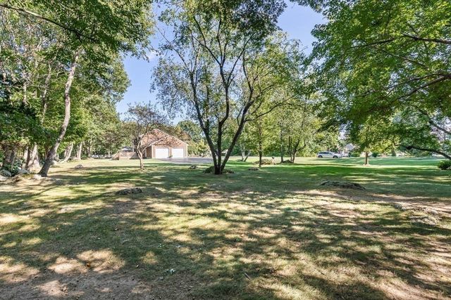15 Andrew Ct, Swansea, MA 02777