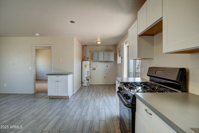 17661 E BLUEJAY Drive, Mayer, AZ 86333