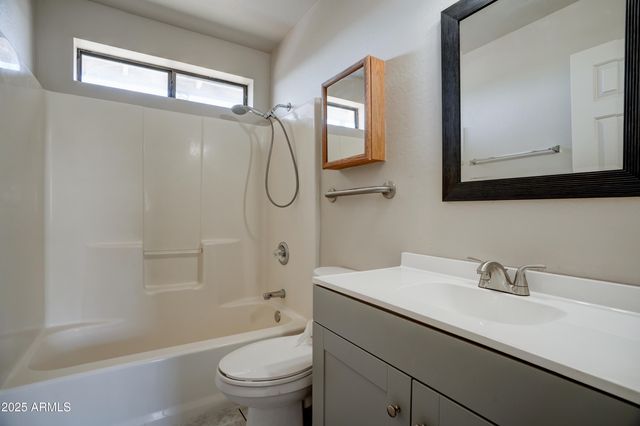 17661 E BLUEJAY Drive, Mayer, AZ 86333