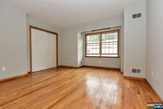 196 W Madison Avenue 7B, Dumont, NJ 07628