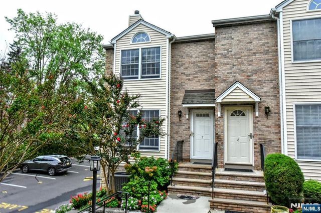 196 W Madison Avenue 7B, Dumont, NJ 07628