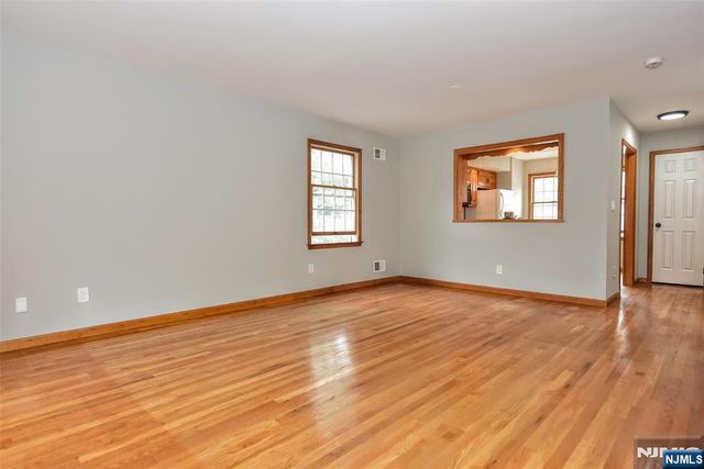 196 W Madison Avenue 7B, Dumont, NJ 07628