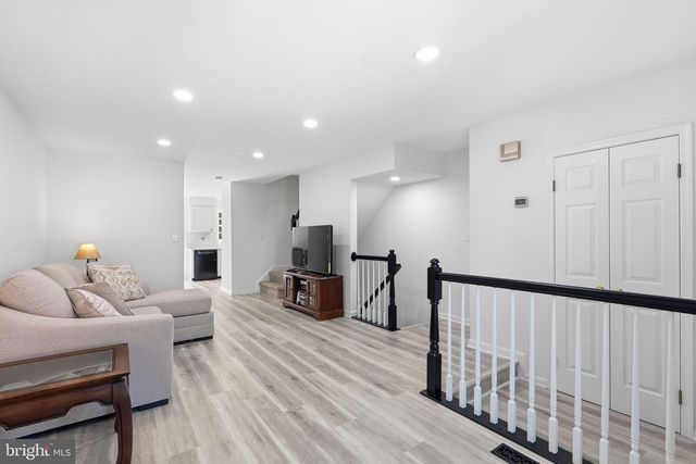 7833 COLONIAL SPRINGS BLVD, Alexandria, VA 22306