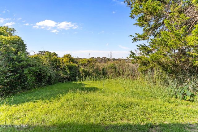 312 E Dolphin Drive, Oak Island, NC 28465