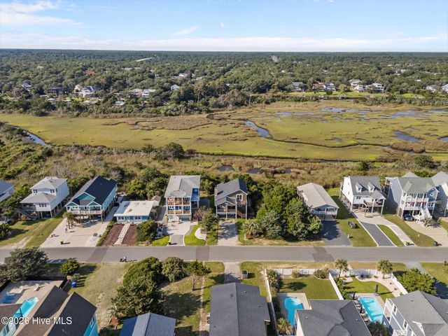 312 E Dolphin Drive, Oak Island, NC 28465