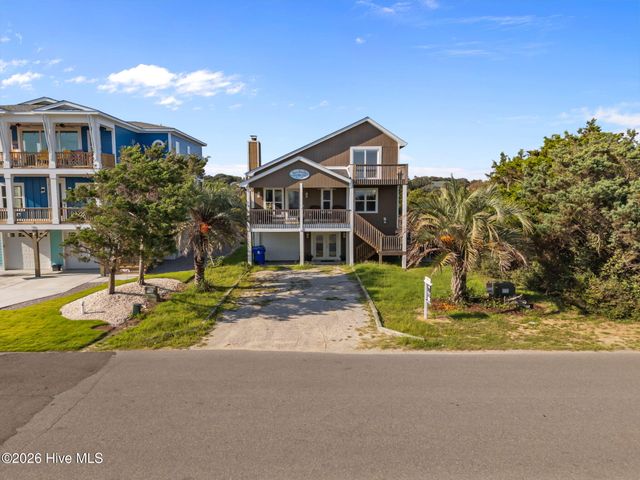 312 E Dolphin Drive, Oak Island, NC 28465