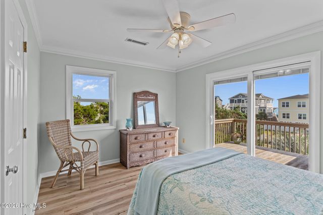 312 E Dolphin Drive, Oak Island, NC 28465