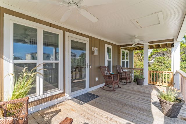 312 E Dolphin Drive, Oak Island, NC 28465