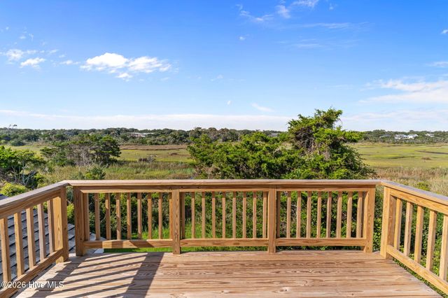 312 E Dolphin Drive, Oak Island, NC 28465