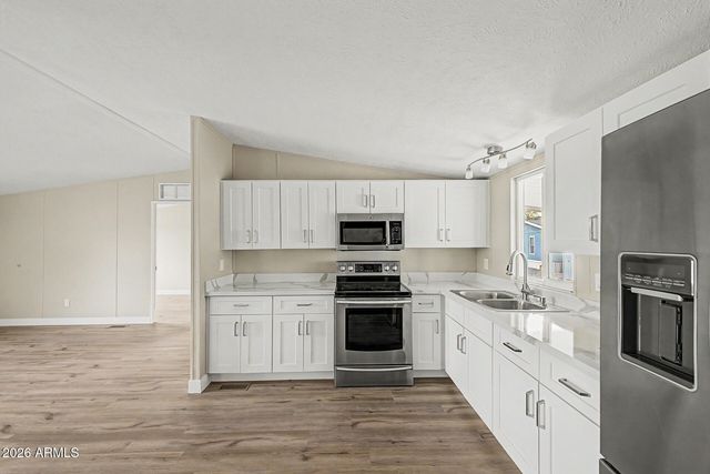 2000 S APACHE Road 220, Buckeye, AZ 85326