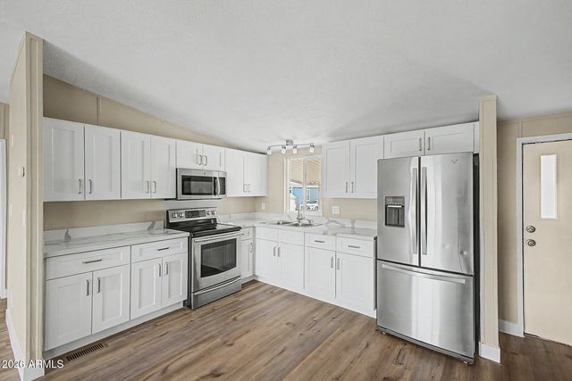 2000 S APACHE Road 220, Buckeye, AZ 85326