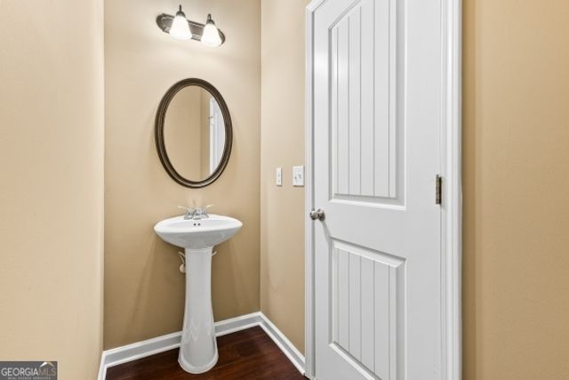 3920 LAKE MANOR Way, Atlanta, GA 30349