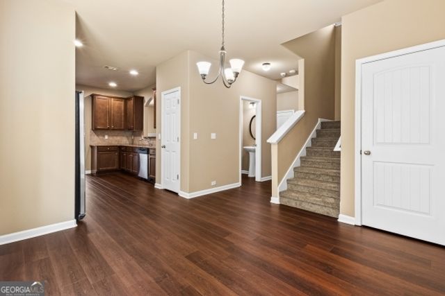 3920 LAKE MANOR Way, Atlanta, GA 30349