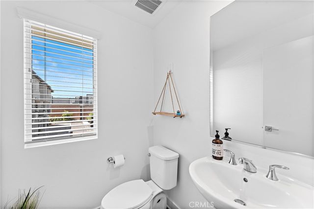 2019 W Bushell, Anaheim, CA 92805