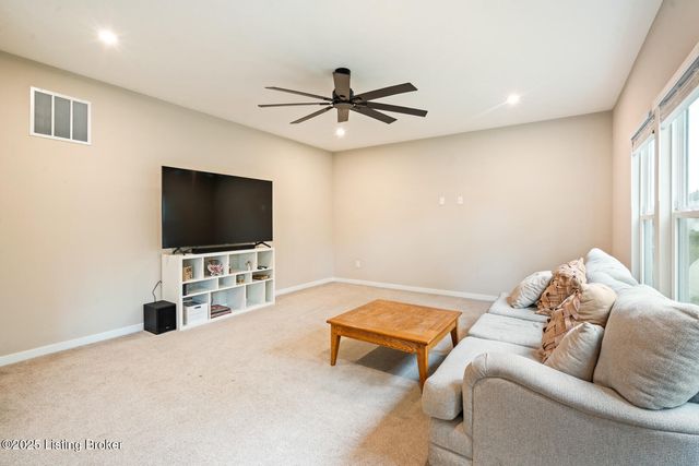 18070 Bridle Run Dr, Louisville, KY 40245