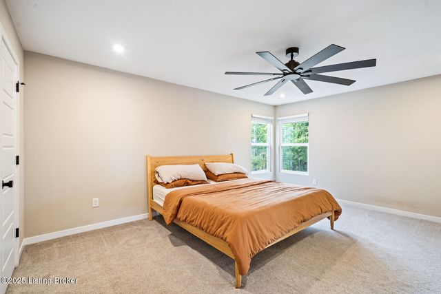 18070 Bridle Run Dr, Louisville, KY 40245