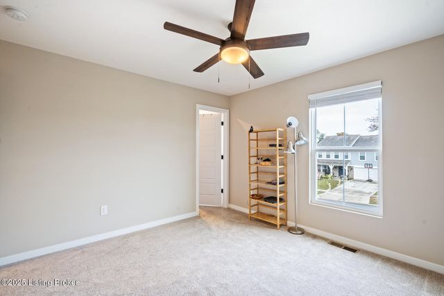 18070 Bridle Run Dr, Louisville, KY 40245