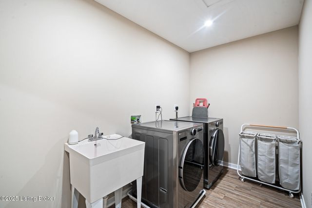 18070 Bridle Run Dr, Louisville, KY 40245