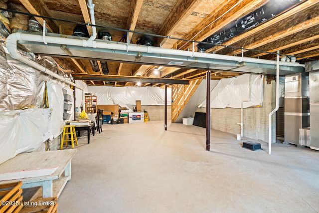 18070 Bridle Run Dr, Louisville, KY 40245