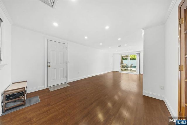 62 Sycamore Road, Dumont, NJ 07628