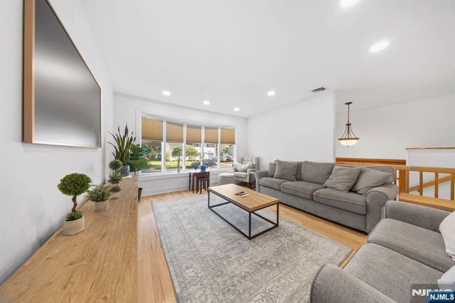 62 Sycamore Road, Dumont, NJ 07628