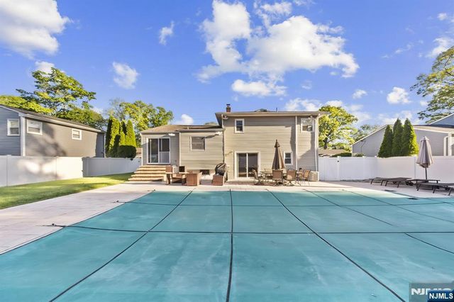 62 Sycamore Road, Dumont, NJ 07628