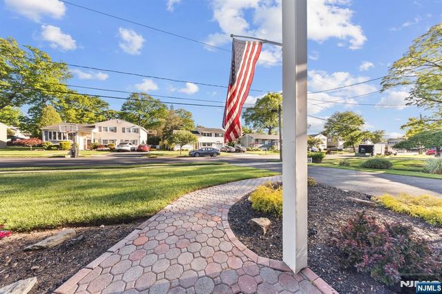 62 Sycamore Road, Dumont, NJ 07628
