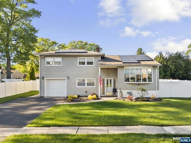 62 Sycamore Road, Dumont, NJ 07628
