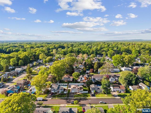 62 Sycamore Road, Dumont, NJ 07628
