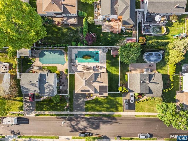 62 Sycamore Road, Dumont, NJ 07628