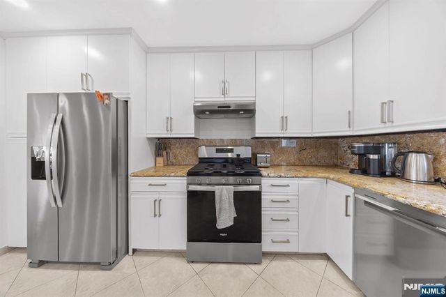 62 Sycamore Road, Dumont, NJ 07628