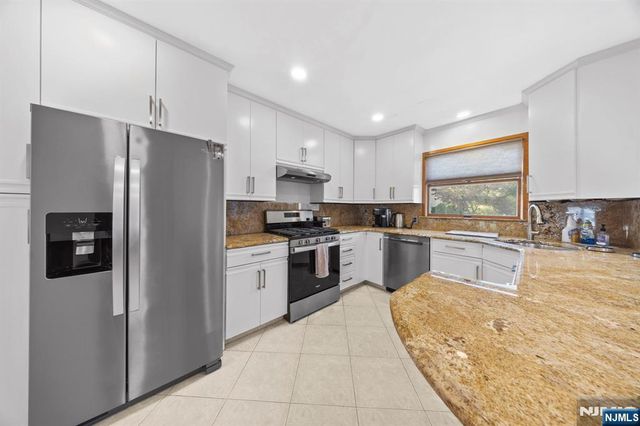 62 Sycamore Road, Dumont, NJ 07628