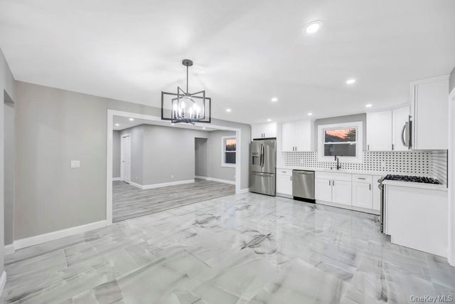 27 Ash Street, Central Islip, NY 11722