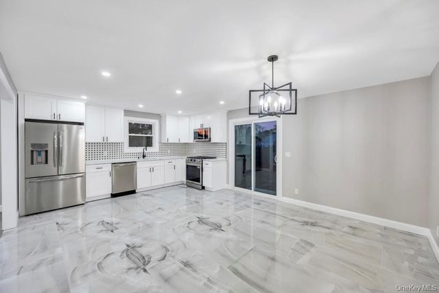 27 Ash Street, Central Islip, NY 11722