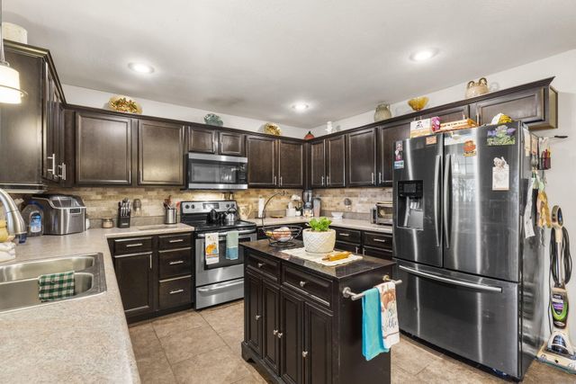 307 E Cypress Street, Clever, MO 65631