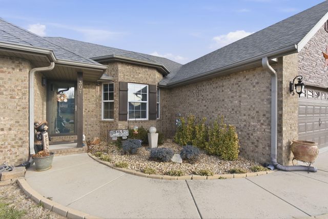 307 E Cypress Street, Clever, MO 65631